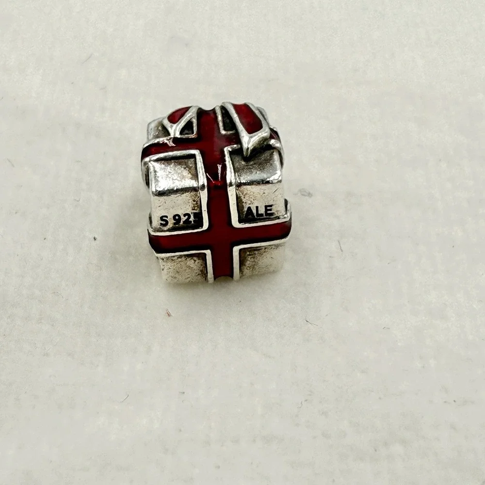 Pandora Red Gift Present Bead Charm in Sterling Silver .925 Christmas Holiday - Picture 6 of 7